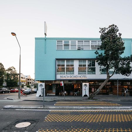 Barrys Beach Road Hotel Сидни Екстериор снимка